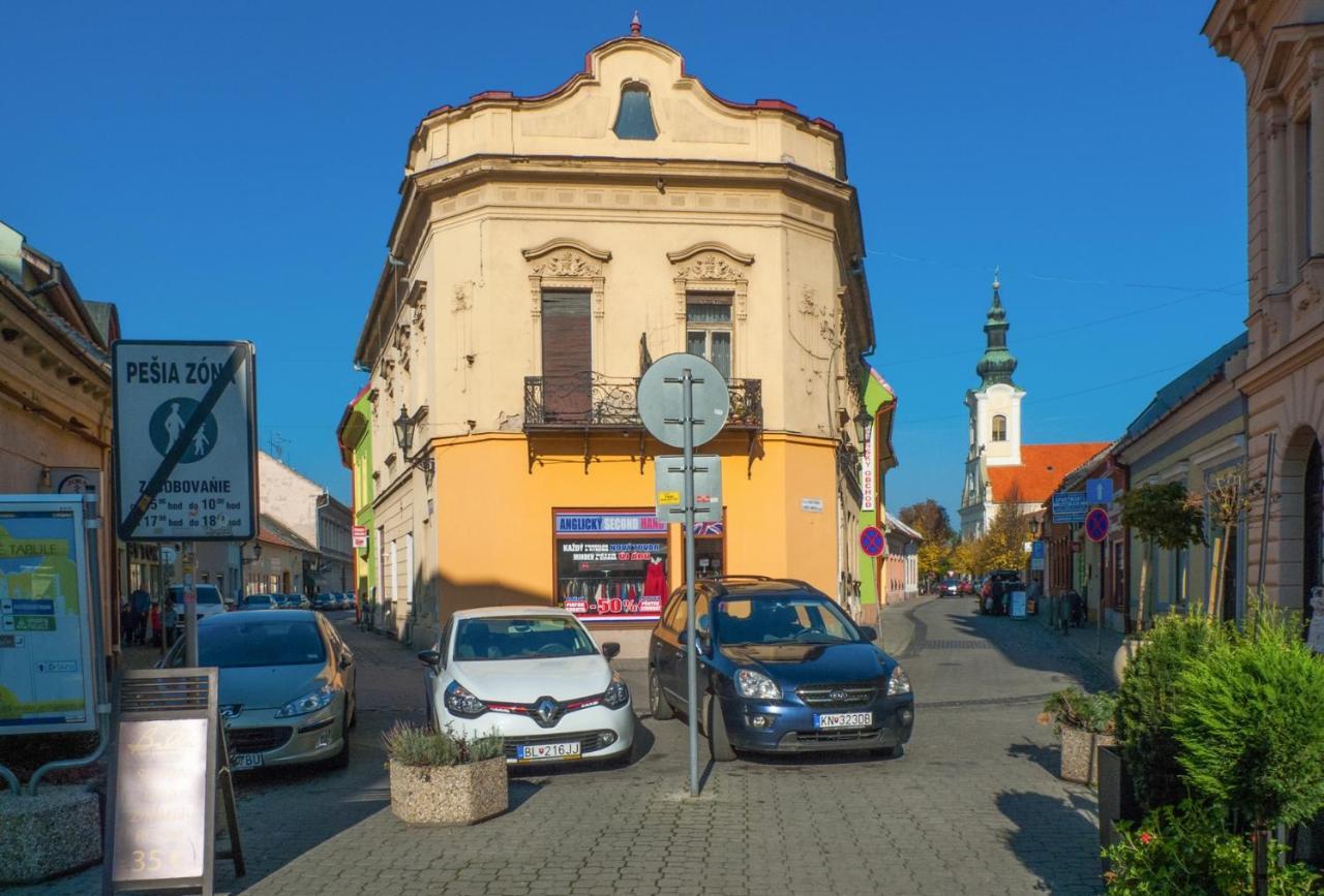 Apartman Anna Komárno Buitenkant foto